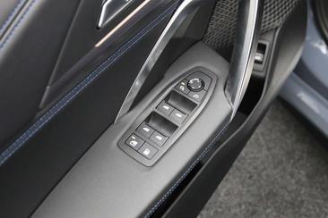 BMW X1 XDrive25e — photo 14