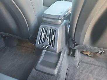 BMW X1 SDrive20d — photo 14