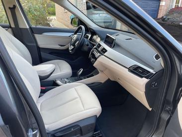 BMW X1 18d SDrive — photo 11
