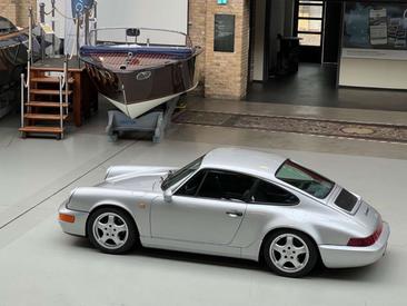Porsche 911 Carrera 4 — photo 4