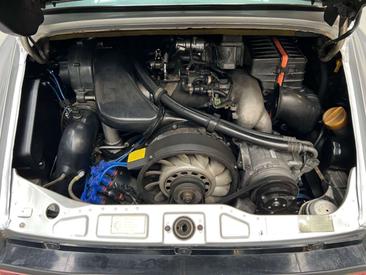 Porsche 911 Carrera 4 — photo 6