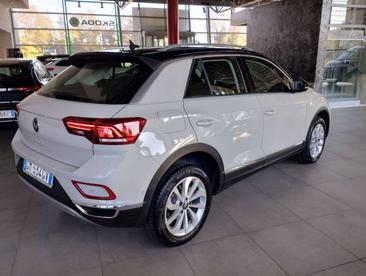 Volkswagen T-Roc 1.5 TSI — photo 2