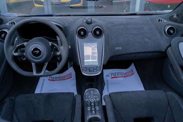 McLaren 600LT Spider — photo 17