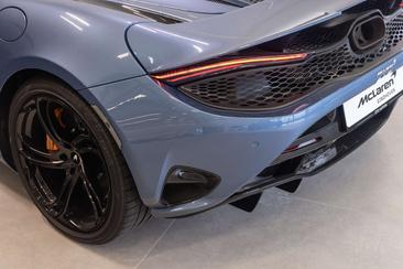 McLaren 750S Spider — photo 21