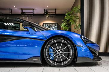 McLaren 600LT Spider — photo 22