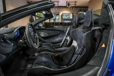 McLaren 600LT Spider — photo 31