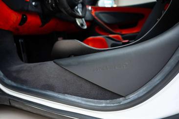 McLaren 600LT — photo 18
