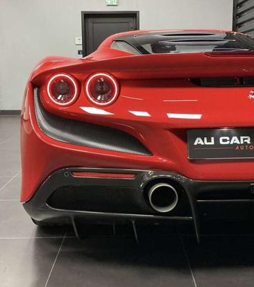 Ferrari F8 Tributo — photo 15