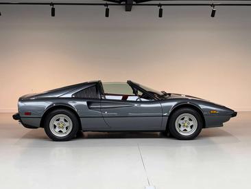 Ferrari 308 GTS — photo 9