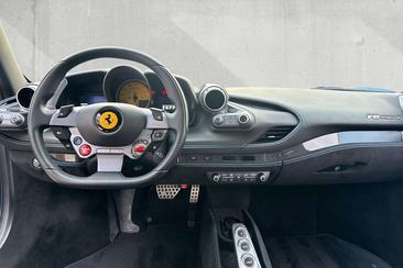 Ferrari F8 Tributo — photo 12