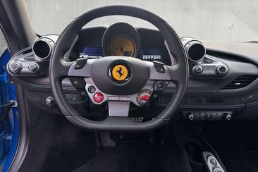 Ferrari F8 Tributo — photo 13
