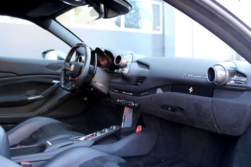 Ferrari F8 Tributo — photo 9