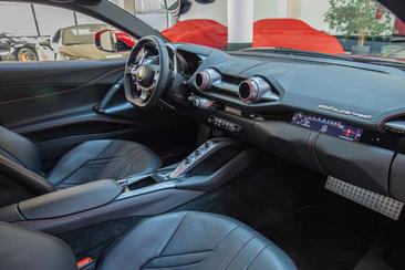 Ferrari 812 Superfast — photo 9