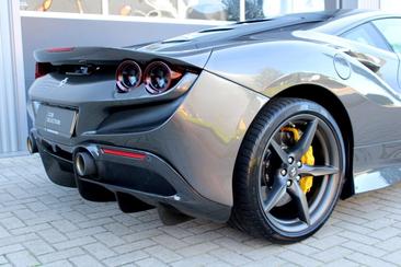 Ferrari F8 Tributo — photo 38