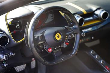 Ferrari 812 Superfast — photo 4