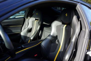 Ferrari 812 Superfast — photo 6
