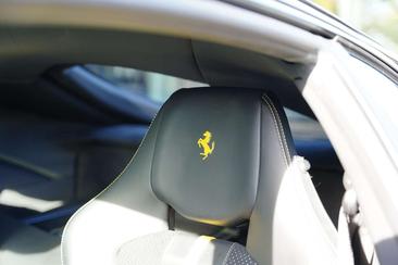 Ferrari 812 Superfast — photo 22