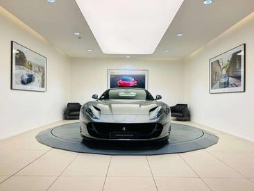 Ferrari 812 Superfast — photo 6