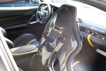 Ferrari 812 Superfast — photo 23