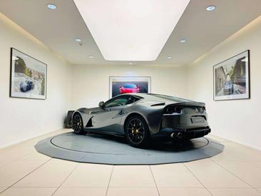 Ferrari 812 Superfast — photo 9