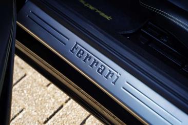 Ferrari 812 Superfast — photo 25