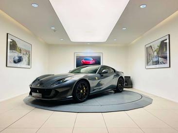 Ferrari 812 Superfast — photo 11