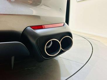 Ferrari 812 Superfast — photo 15