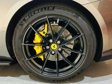 Ferrari 812 Superfast — photo 16