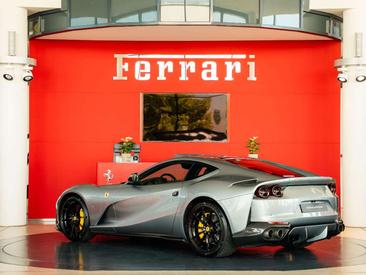 Ferrari 812 Superfast — photo 3