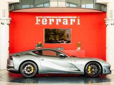 Ferrari 812 Superfast — photo 6