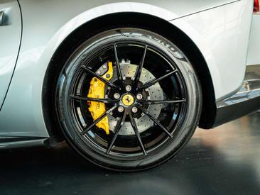 Ferrari 812 Superfast — photo 10