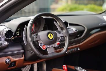 Ferrari F8 Tributo — photo 4