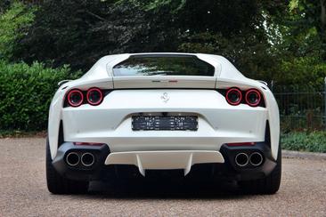 Ferrari 812 Superfast — photo 5