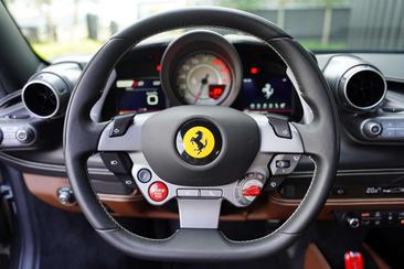 Ferrari F8 Tributo — photo 7