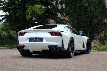 Ferrari 812 Superfast — photo 7