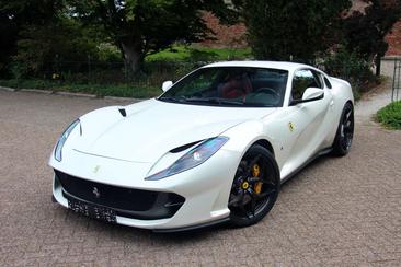 Ferrari 812 Superfast — photo 9