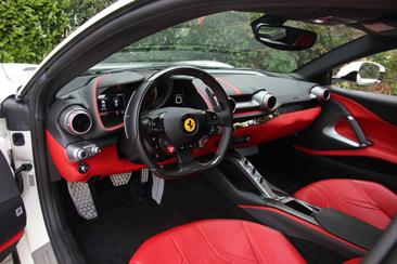 Ferrari 812 Superfast — photo 11