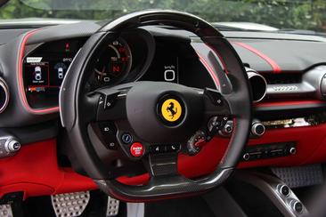 Ferrari 812 Superfast — photo 19