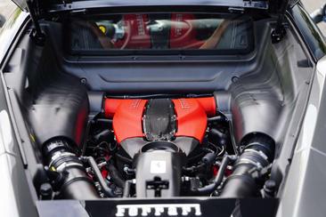 Ferrari F8 Tributo — photo 34