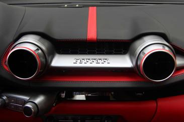 Ferrari 812 Superfast — photo 35