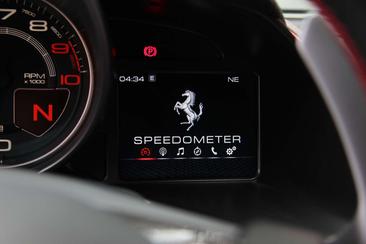 Ferrari 812 Superfast — photo 42