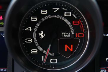 Ferrari 812 Superfast — photo 44
