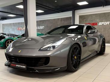 Ferrari GTC4Lusso — photo 6