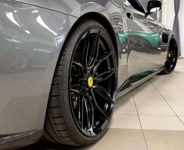 Ferrari GTC4Lusso — photo 12