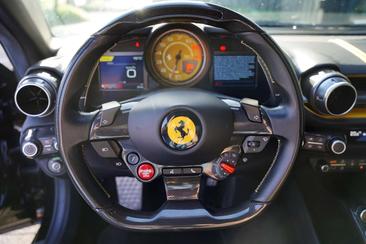Ferrari 812 Superfast — photo 7