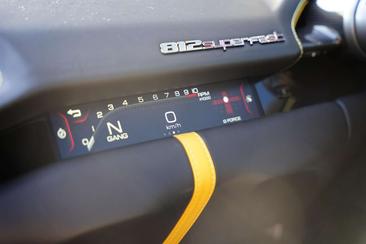 Ferrari 812 Superfast — photo 11