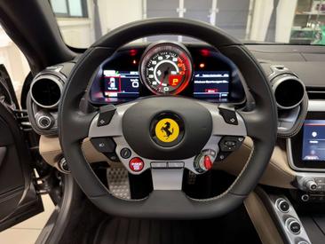 Ferrari GTC4Lusso — photo 39