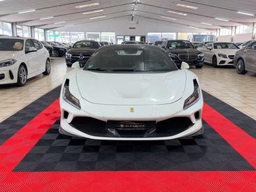 Ferrari F8 — photo 2
