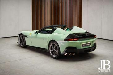 Ferrari 12 Cilindri — photo 2