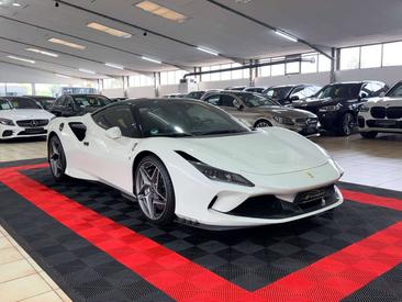 Ferrari F8 — photo 3